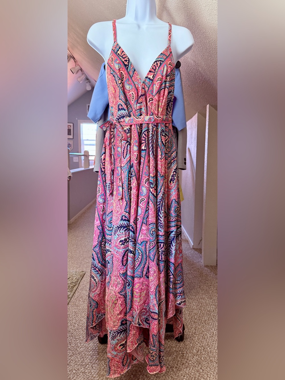 Sleeveless Pink Paisley Maxi Dress with V-Neck